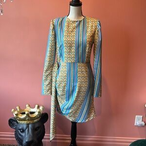 Boutique dress with links and side ruching